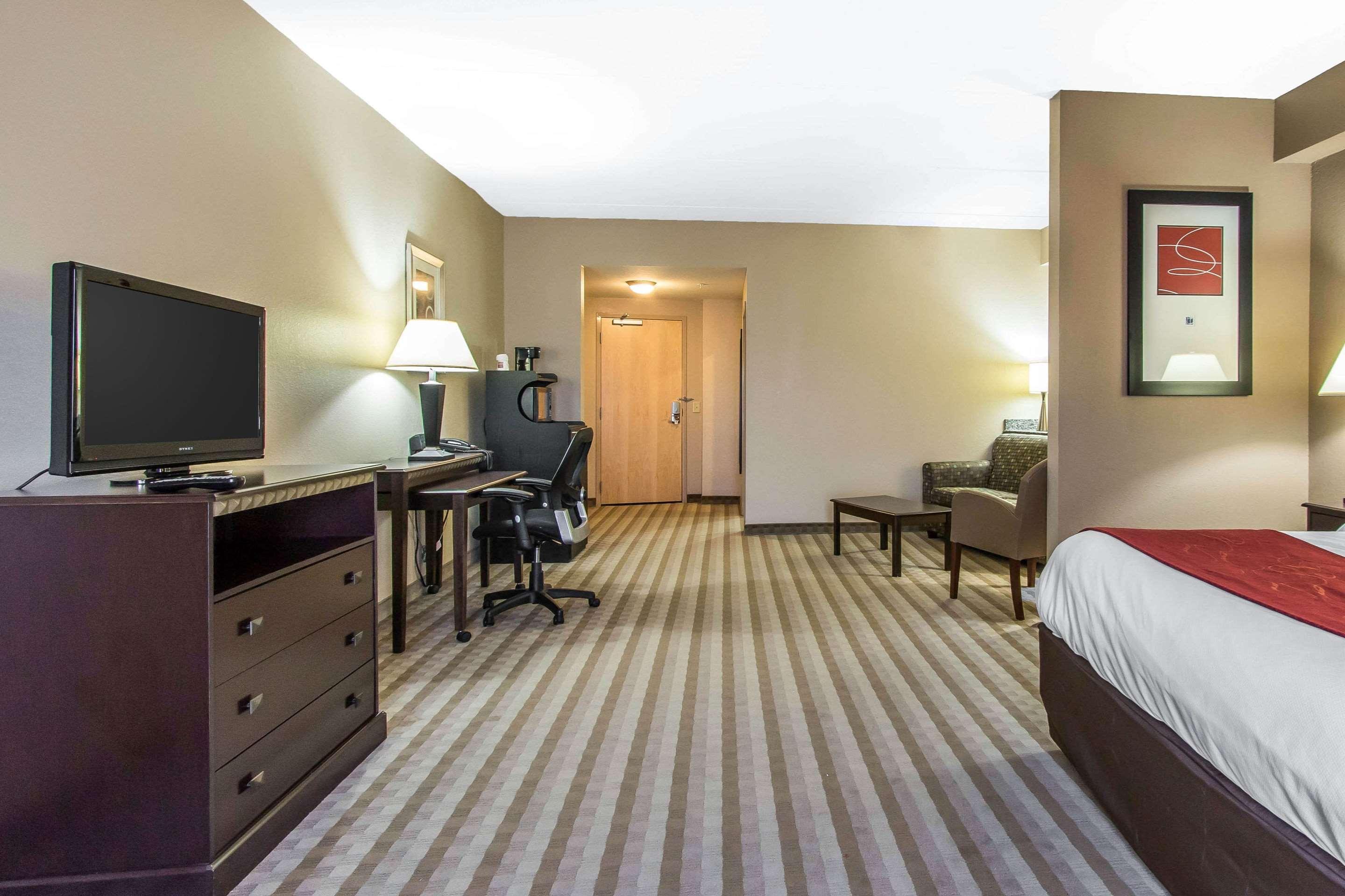 סמירנה Comfort Suites מראה חיצוני תמונה
